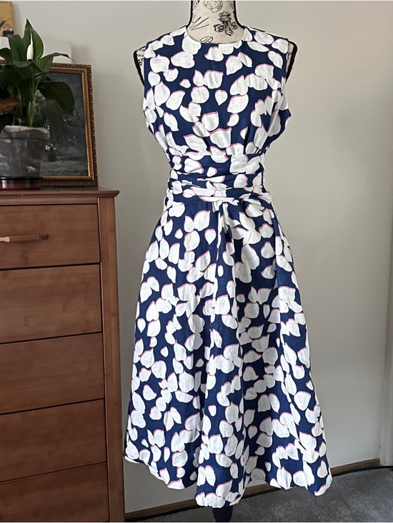 Hobbs London Dresses & Skirts - Sleeveless Navy Midi Dress with White Petal Print